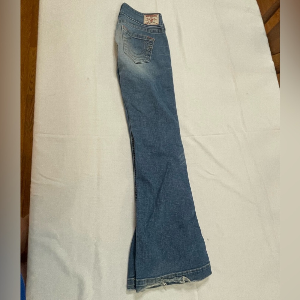 Very good quality. Not quite my style anymore. Willing to drop price